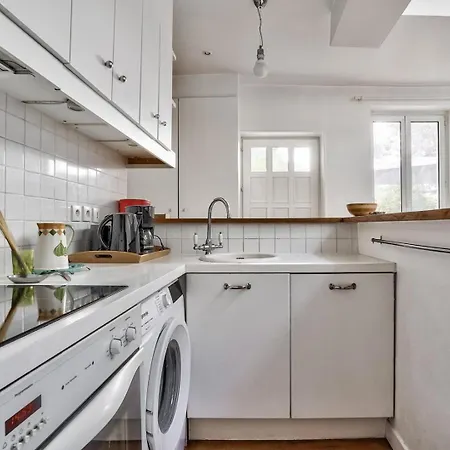 Vakantiehuis Guestready - Charming With Patio *
