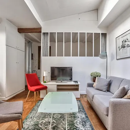 Vakantiehuis Guestready - Charming With Patio